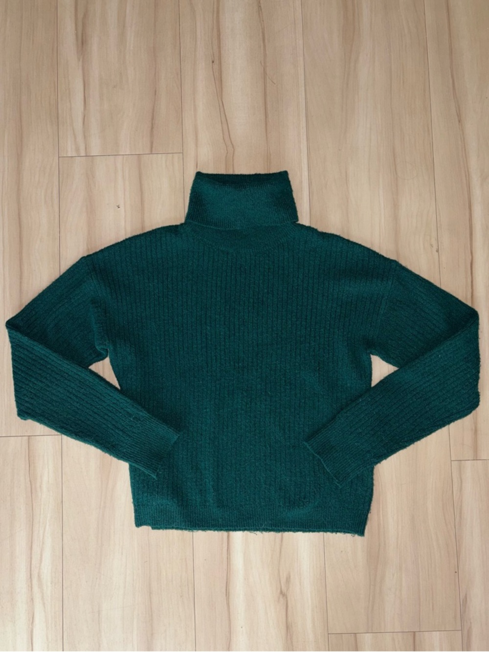 Threads 4 Thought Emerald Green Women’s Turtleneck Sweater - Size Medium